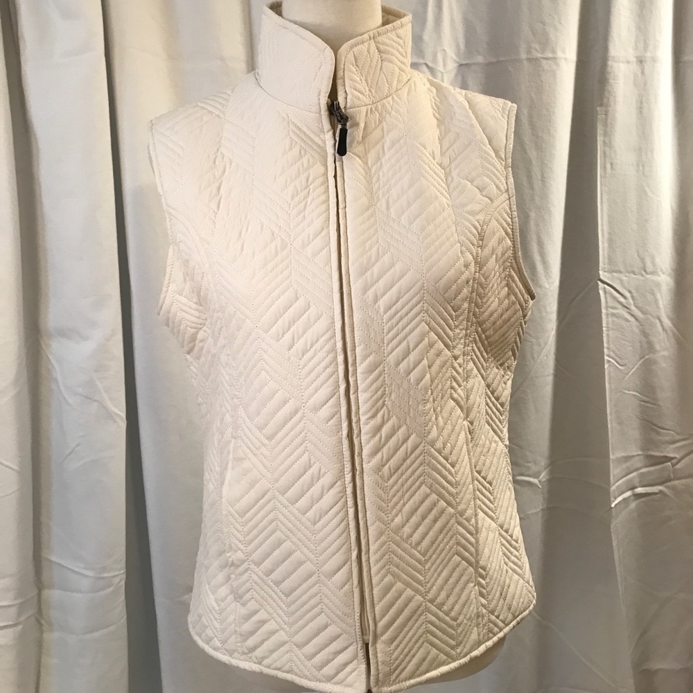 Plow and Hearth White Vest